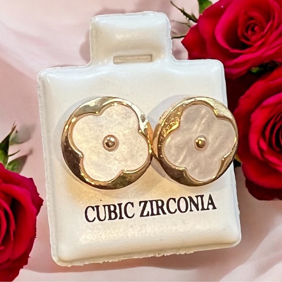 Cubic Zirconia Mother of Pearl Flower/Star & Clover Earrings Gold/Silver - Picture 5 of 12